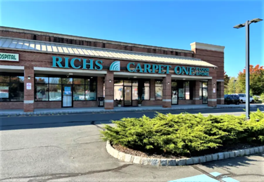 Richs C1 Store front 